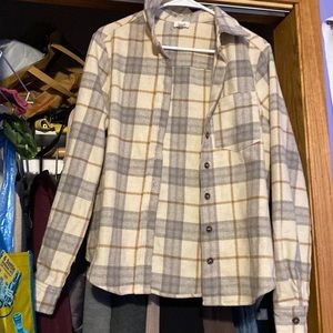 Lightweight flannel jacket